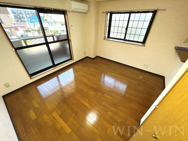 ユトリロ柱九番町 2の洋室