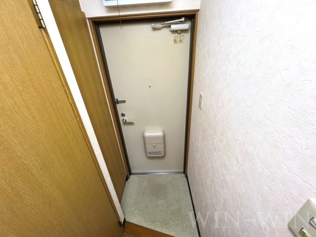 ユトリロ柱九番町 2の玄関