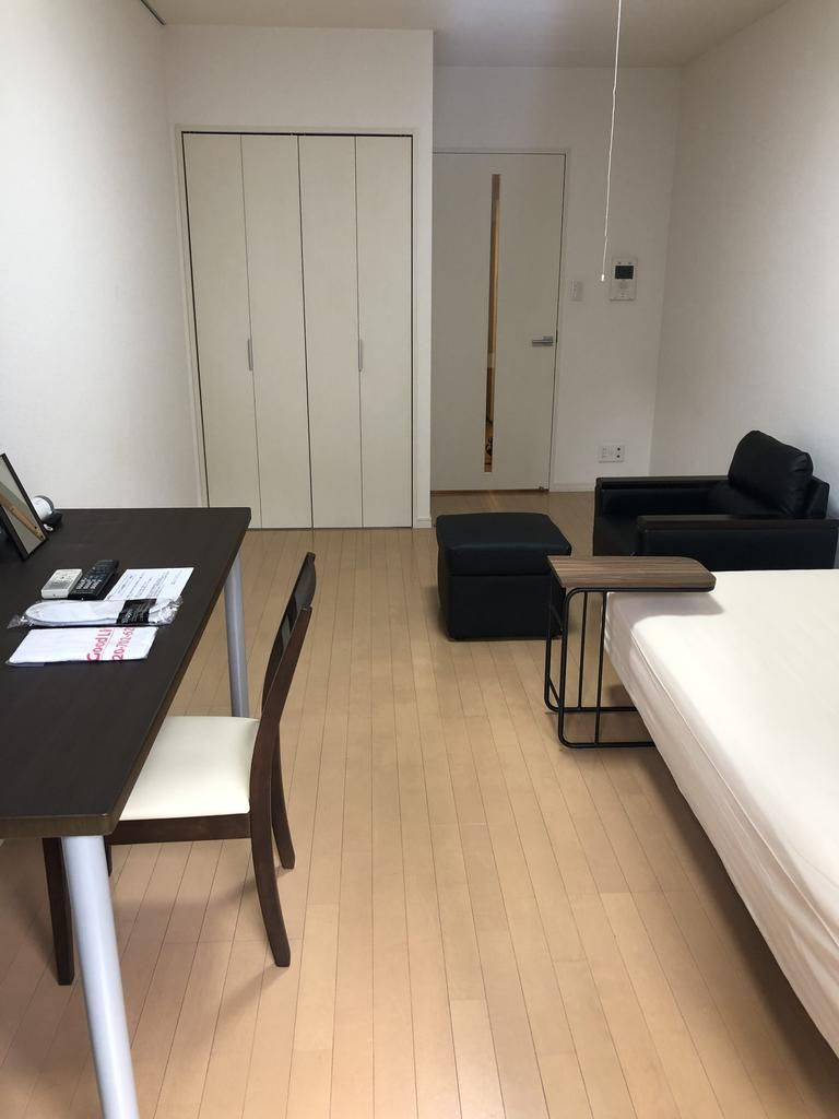 プレール・ドゥーク御徒町の居間・リビング|家具・家電付き