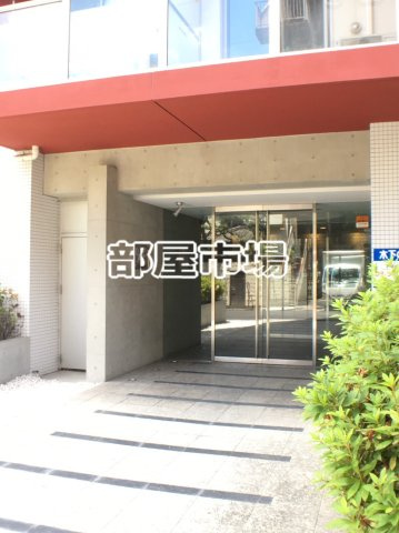 プレール・ドゥーク御徒町のエントランス