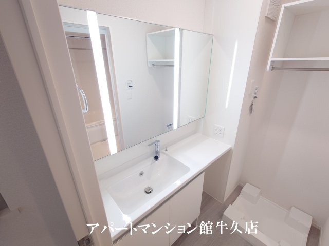 Serenvita田宮の独立洗面台