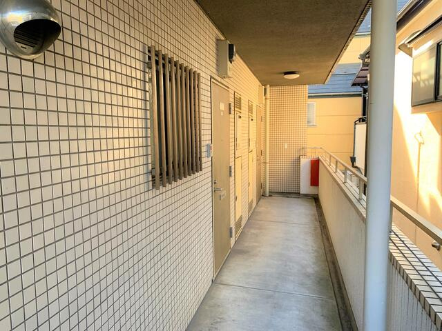 ロワイヤル東井堀12のロビー
