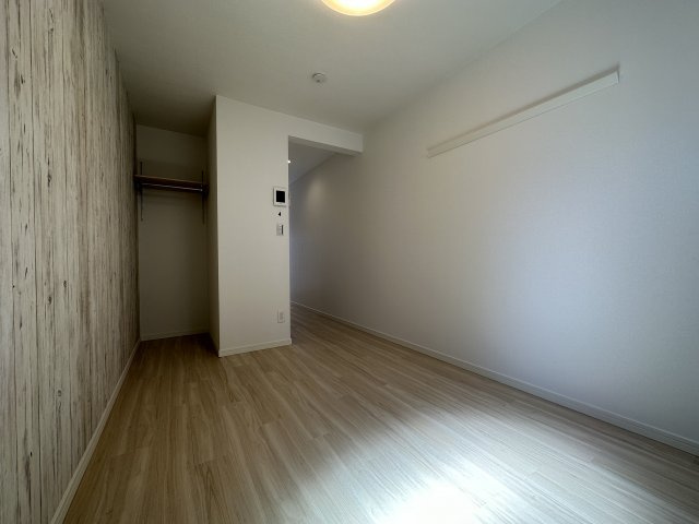 川崎市多摩区栗谷３丁目のアパートの居間・リビング