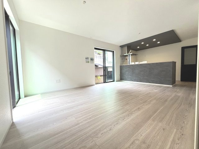 【内装】 | 福岡市東区香椎駅東4丁目7期　1号棟（全2棟）【仲介手数料無料・0円】 | 施工例。施工例は完成時と異なる場合があります。