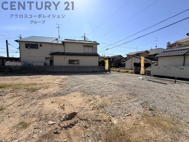 徒歩・自転車圏内に複数の食品スーパーや大型商業施設が揃っており日々のお買物便利な立地です。