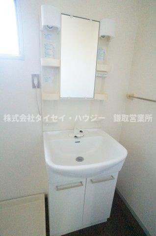 コーポ白百合Ｄ・Ｅ棟の洗面所