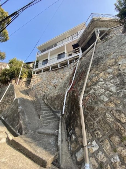 【前面道路含む現地写真】 | 塩屋町2丁目　中古戸建