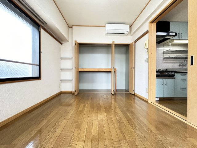 ネオクレメントの内装