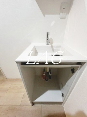 【独立洗面台】 | フィオーレ日暮里 | 洋室のお部屋です。