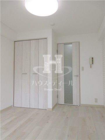 【寝室】 | ロジマン蕨Ⅰ | 使い勝手のいい寝室です