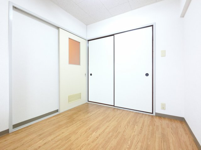 【居間・リビング】 | ビレッジハウス市原　3号棟