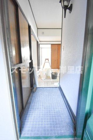 グリーンコーポ北加賀屋の玄関