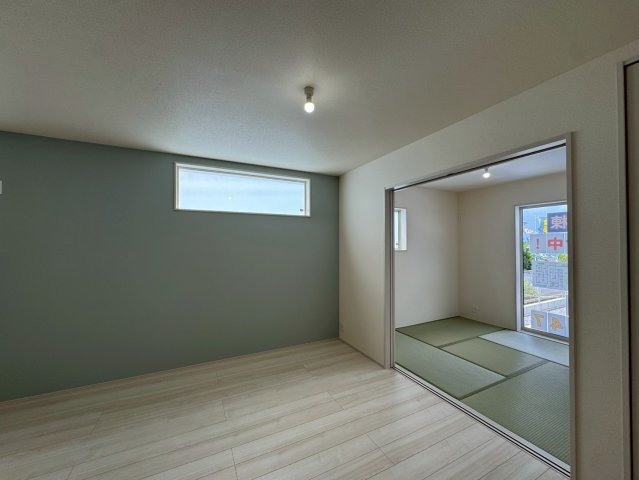 リーブルガーデン南城市大里稲嶺・３号棟のその他|リビングと一体感のある洋風和室4.5帖を設置