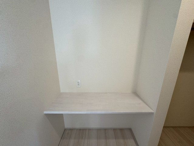 リーブルガーデン南城市大里稲嶺・３号棟の収納|２階主寝室7.8帖には、季節物の入れ換えが楽々なWICを設置