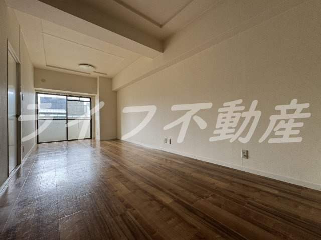 福徳ハイツの洋室|使い勝手のいい洋室です