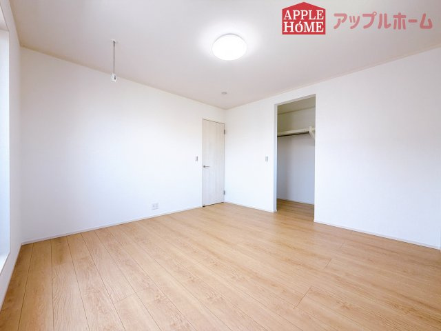 [新築住宅] 深谷市上柴町西1丁目 全2区画の洋室|２階居室は全室収納あり！たっぷりある収納活用でお部屋もキレイを保てます♪