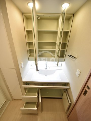 ロジュマンタワー梅田　扇町小学校区の独立洗面台|ロジュマンタワー梅田　独立洗面台