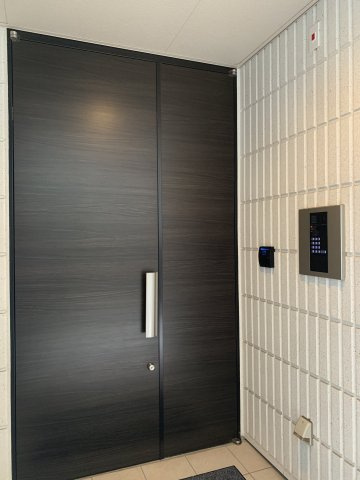 azalea三軒茶屋のエントランス