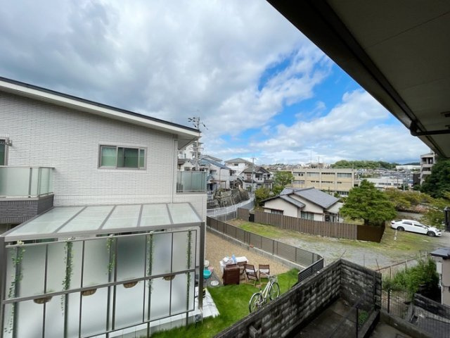 生駒市東松ケ丘のアパートの展望