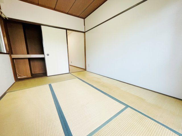 バンビ白山第4ビルの寝室
