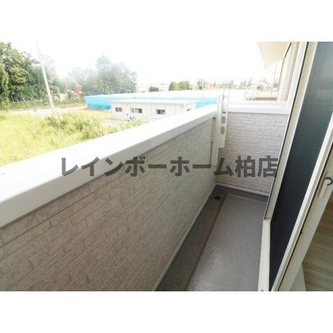 【仲介手数料：50％OFF】対象物件！のバルコニー|バルコニーからの眺めを楽しみながら食事をしませんか