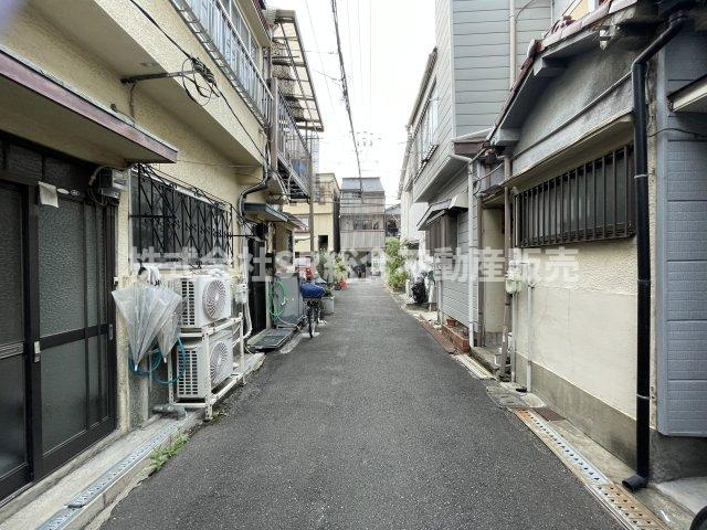若江東町1丁目中古テラスハウスの前面道路含む現地写真|前面道路含む現地写真です