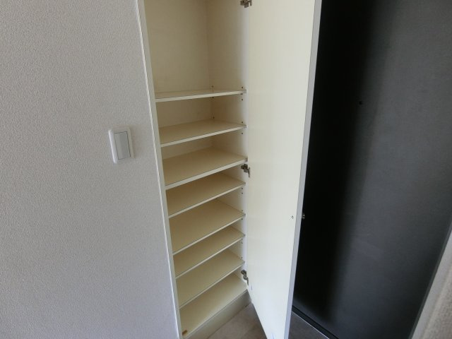 ユーコート新丸子の収納|他のお部屋の参考写真となります。