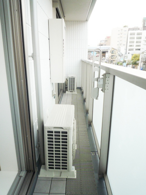 ａｚａｌｅａ三軒茶屋のバルコニー