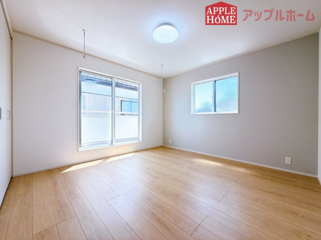 【新築住宅】深谷市緑ケ丘 全1区画の洋室|２階居室は全室収納あり！たっぷりある収納活用でお部屋もキレイを保てます♪