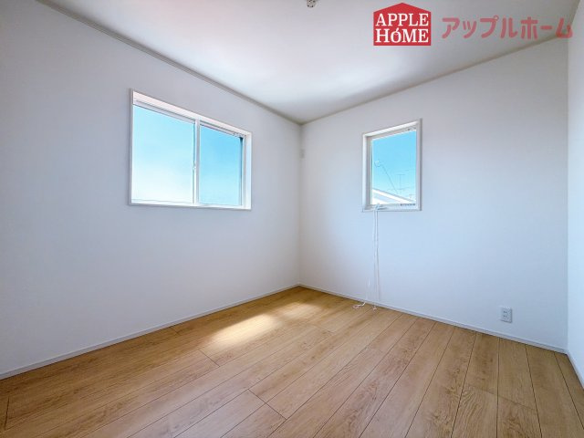 【新築住宅】深谷市緑ケ丘 全1区画の洋室|２階居室は全室収納あり！たっぷりある収納活用でお部屋もキレイを保てます♪