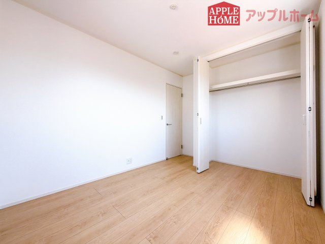 【新築住宅】深谷市緑ケ丘 全1区画の洋室|２階居室は全室収納あり！たっぷりある収納活用でお部屋もキレイを保てます♪