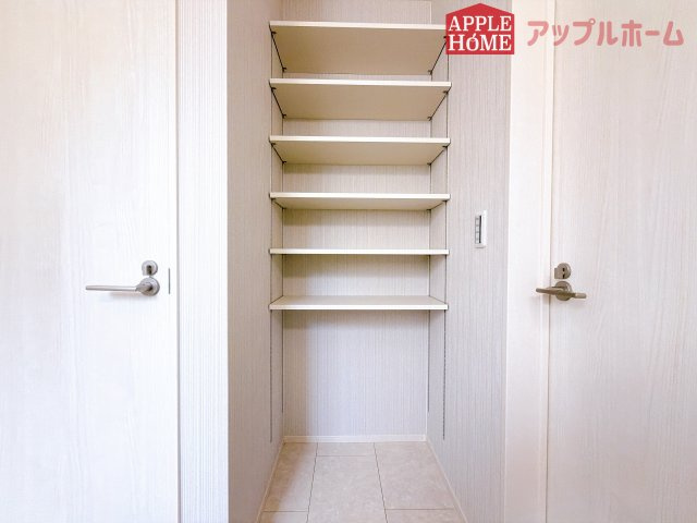 【新築住宅】深谷市緑ケ丘 全1区画の収納|洗面台裏に収納あります♪