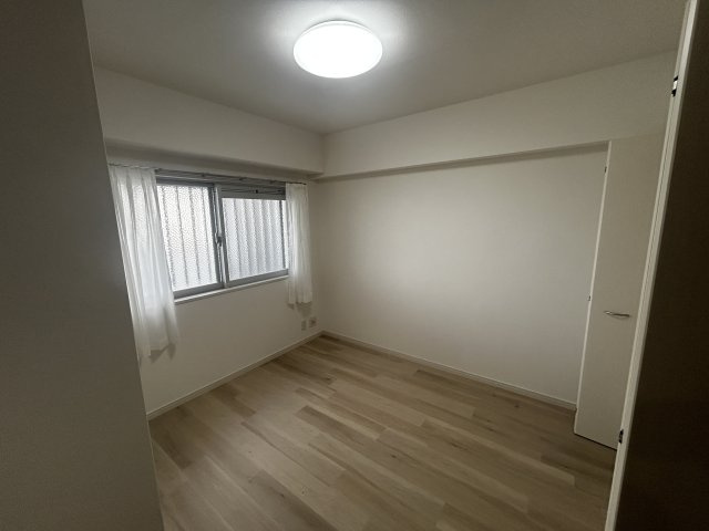 ライオンズステージ浦添弐番館の洋室