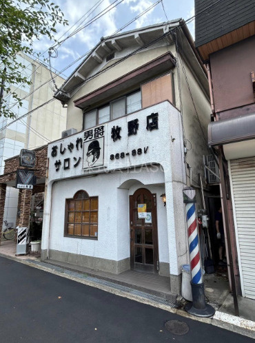 枚方市上島町貸店舗の外観