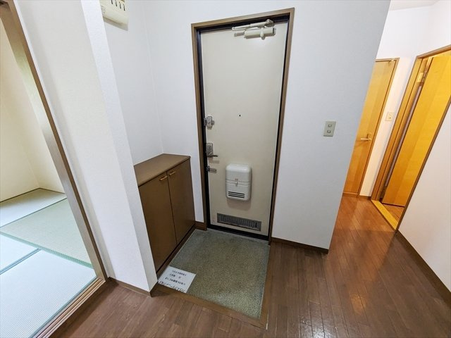 ロジェール芦屋の玄関