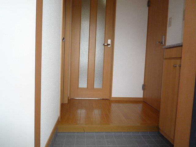 アルドーレの玄関|収納もある玄関です
