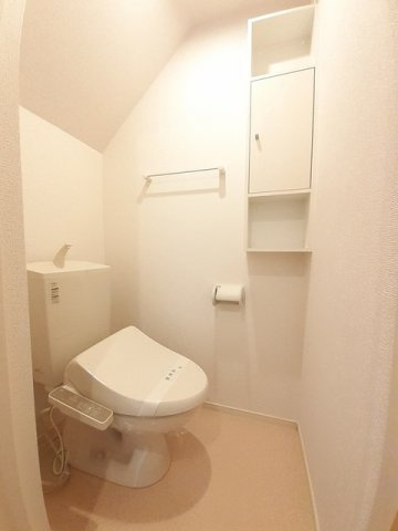 サンパティークＢのトイレ|清潔感のあるトイレです