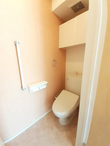 ラ　ペール　Ａのトイレ|清潔感のあるトイレです