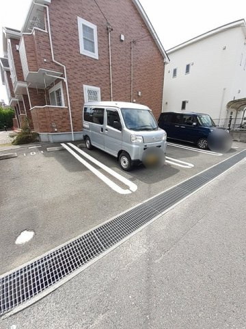 メゾン・パラジソの駐車場|駐車スペースもあります