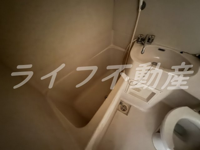 ベルハイム俊徳道の浴室|きれいなお風呂です