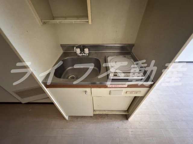 ベルハイム俊徳道のキッチン|コンパクトなキッチンで掃除もラクラク