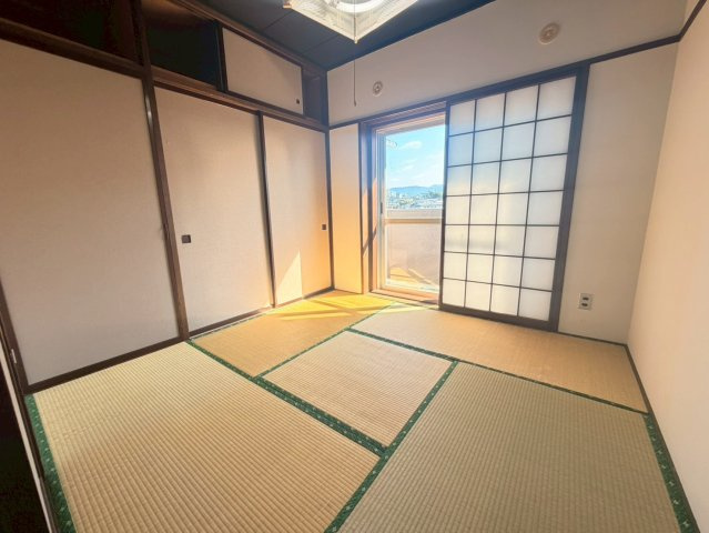 柏崎市西本町３丁目の賃貸マンションの和室