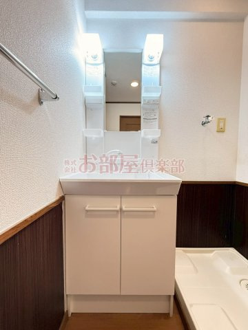 グリーンヒルズ東山Ⅱの洗面所|使いやすい洗面所です