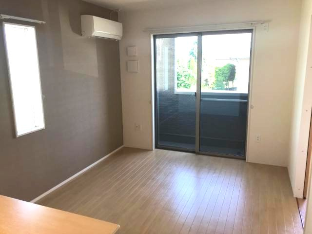 熊本市東区小山２丁目のアパートの居間・リビング|リビング