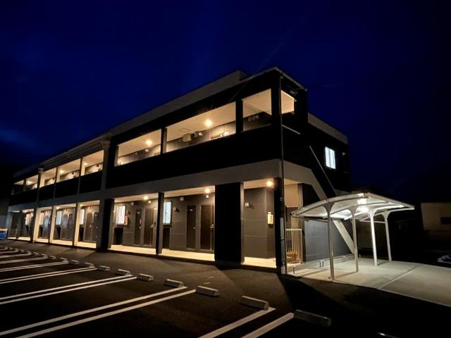 熊本市東区下南部１丁目のアパートの外観|外観写真（夜）
