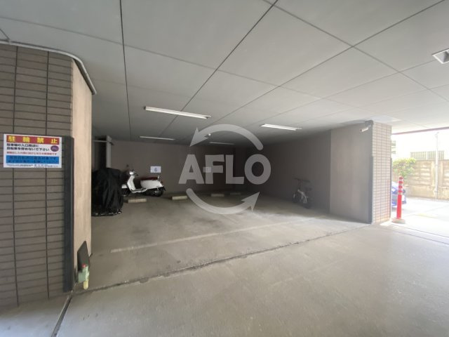 ライフ北梅田の駐車場|ライフ北梅田　駐車場