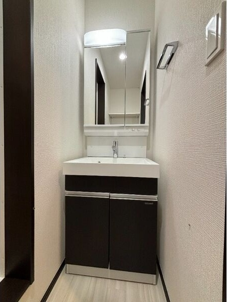 R-SMART karosの洗面所