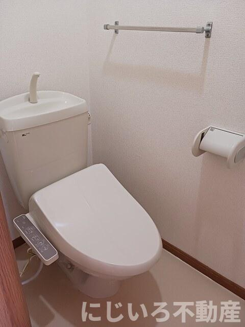 メゾンソレイユBのトイレ