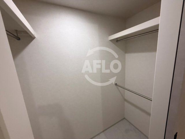 アーバネックス堺筋本町　開平小学校区の収納|アーバネックス堺筋本町　ウォークインクローゼット