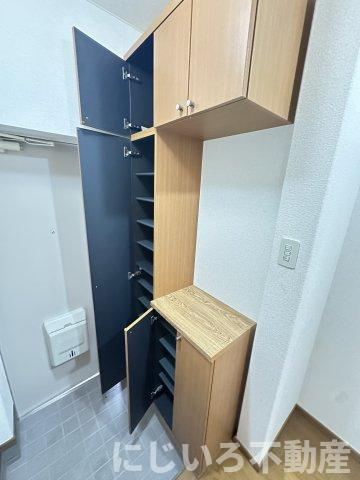 フォンテーヌBの玄関